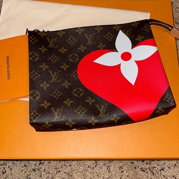 Louis Vuitton Handbags - Louis Vuitton Toilet Pouch 26 MNG GOM